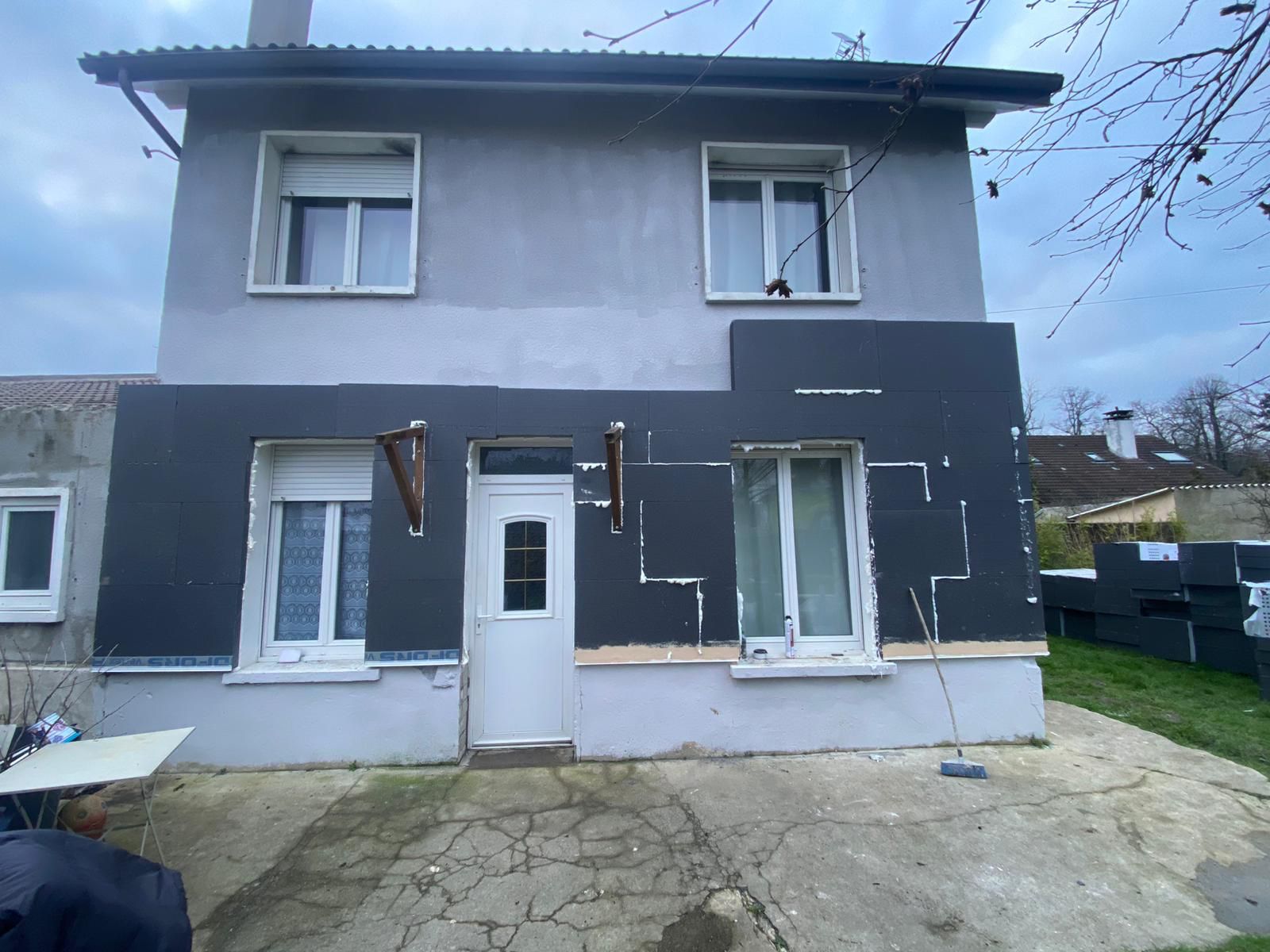 Étape 2 - Début des travaux – Pose des panneaux isolants